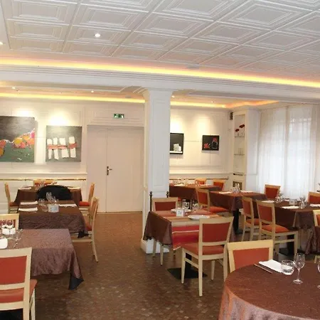 Le Continental Hotel