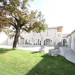 Le Continental Hotel