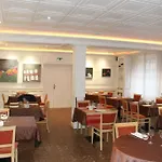 Le Continental Hotel