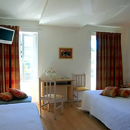 Le Continental Hotel
