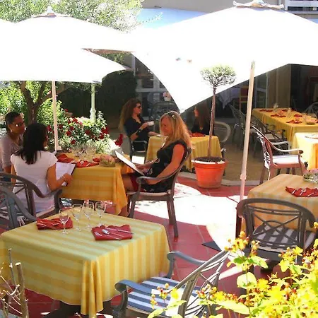 Hotel Le Continental 3*