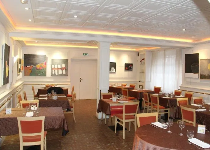 Le Continental Hotel